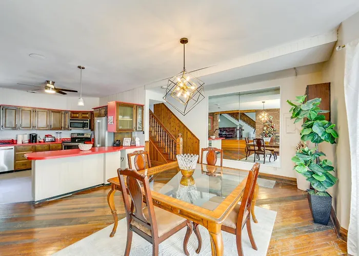 2 Mi To Dtwn Pittsburgh: Family-friendly Townhome!